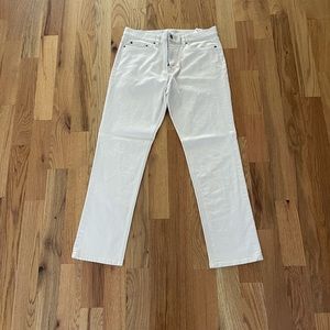Banana Republic traveler stretch chino slim fit 35 waist and 32 length.  White